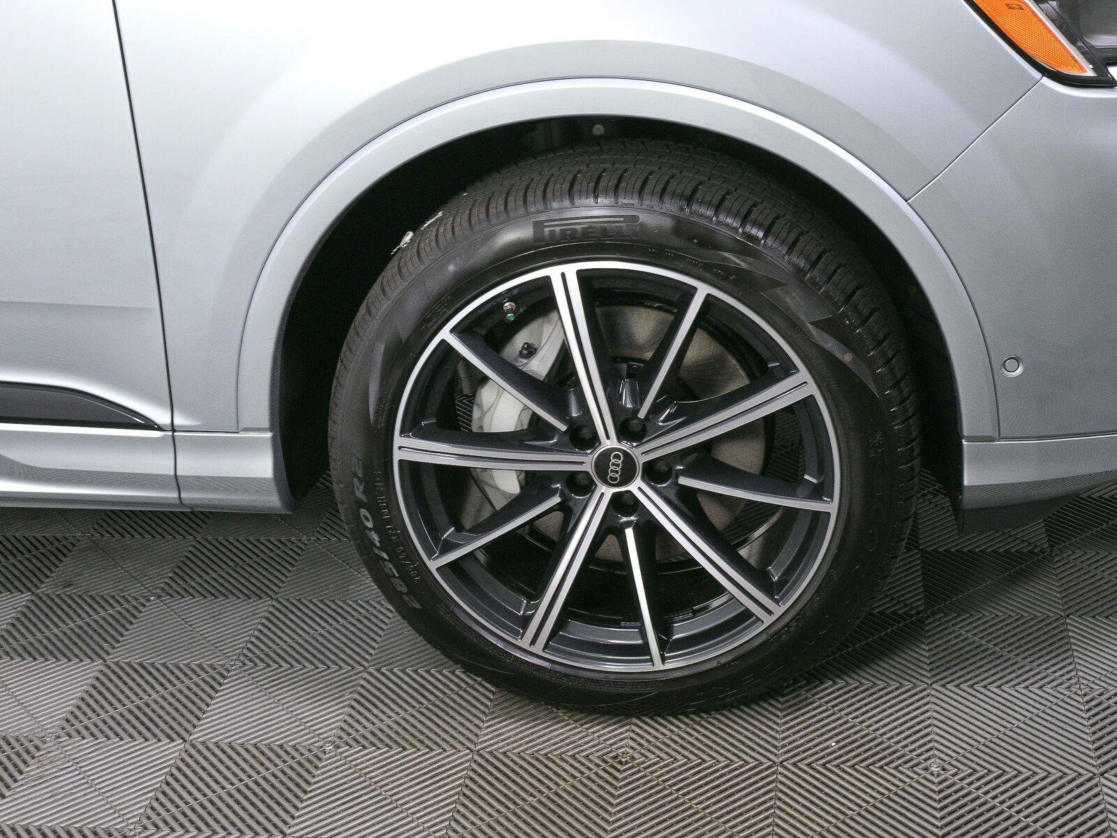 New 2026 Audi Q7 2.0T Premium Plus AWD/4WD image 42