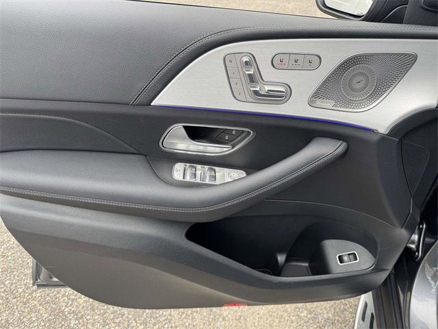 Certified 2025 Mercedes-Benz GLS 450 4MATIC image 17