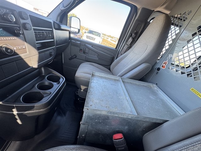 Used 2013 GMC Savana 2500 RWD image 14