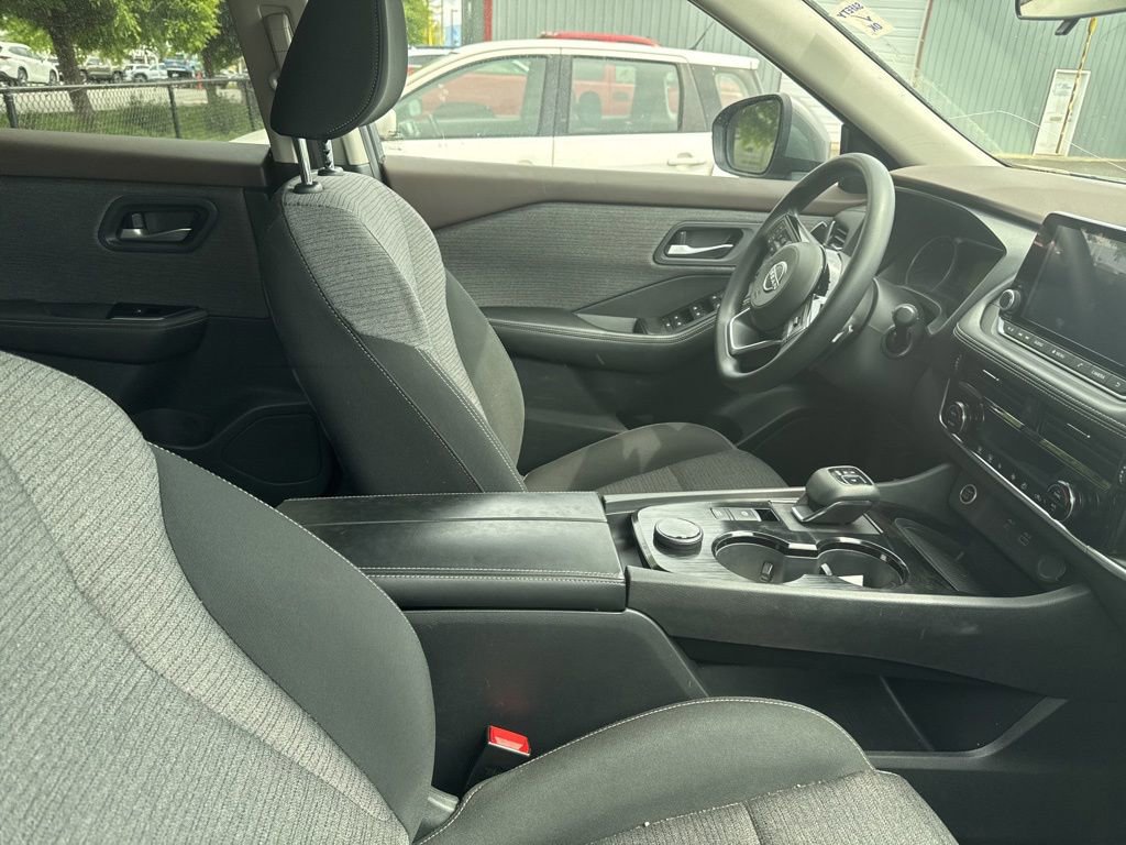 Used 2022 Nissan Rogue SV AWD/4WD image 12