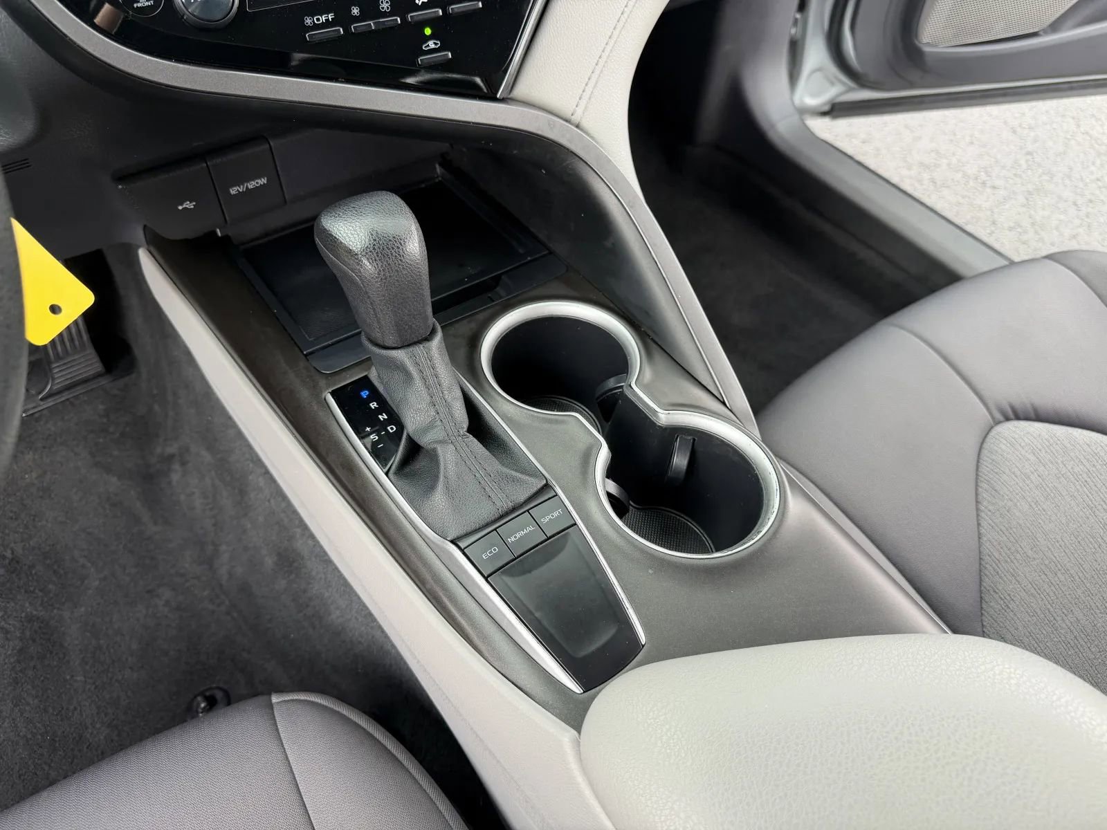 Used 2023 Toyota Camry LE image 33