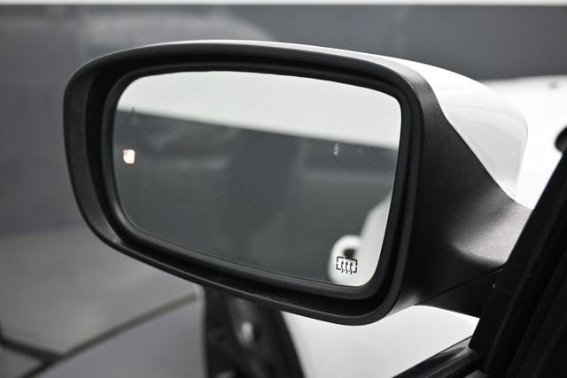 Used 2022 Chrysler 300 S RWD image 9