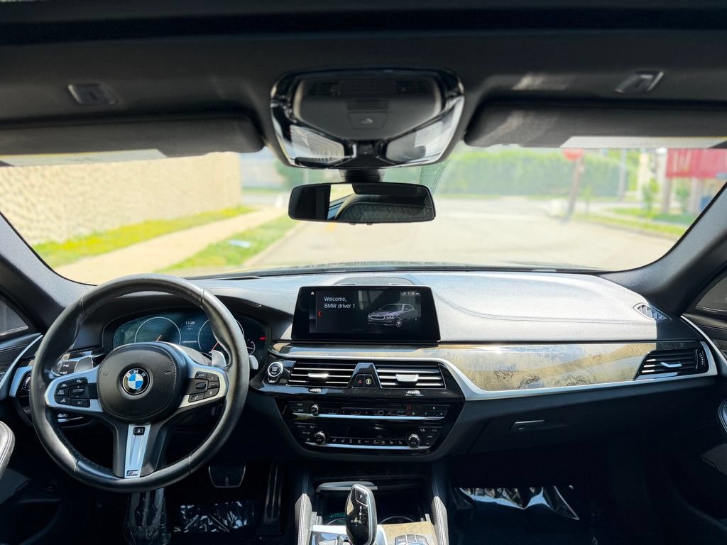 Used 2019 BMW M550i xDrive w/ Dynamic Handling Package AWD/4WD image 26