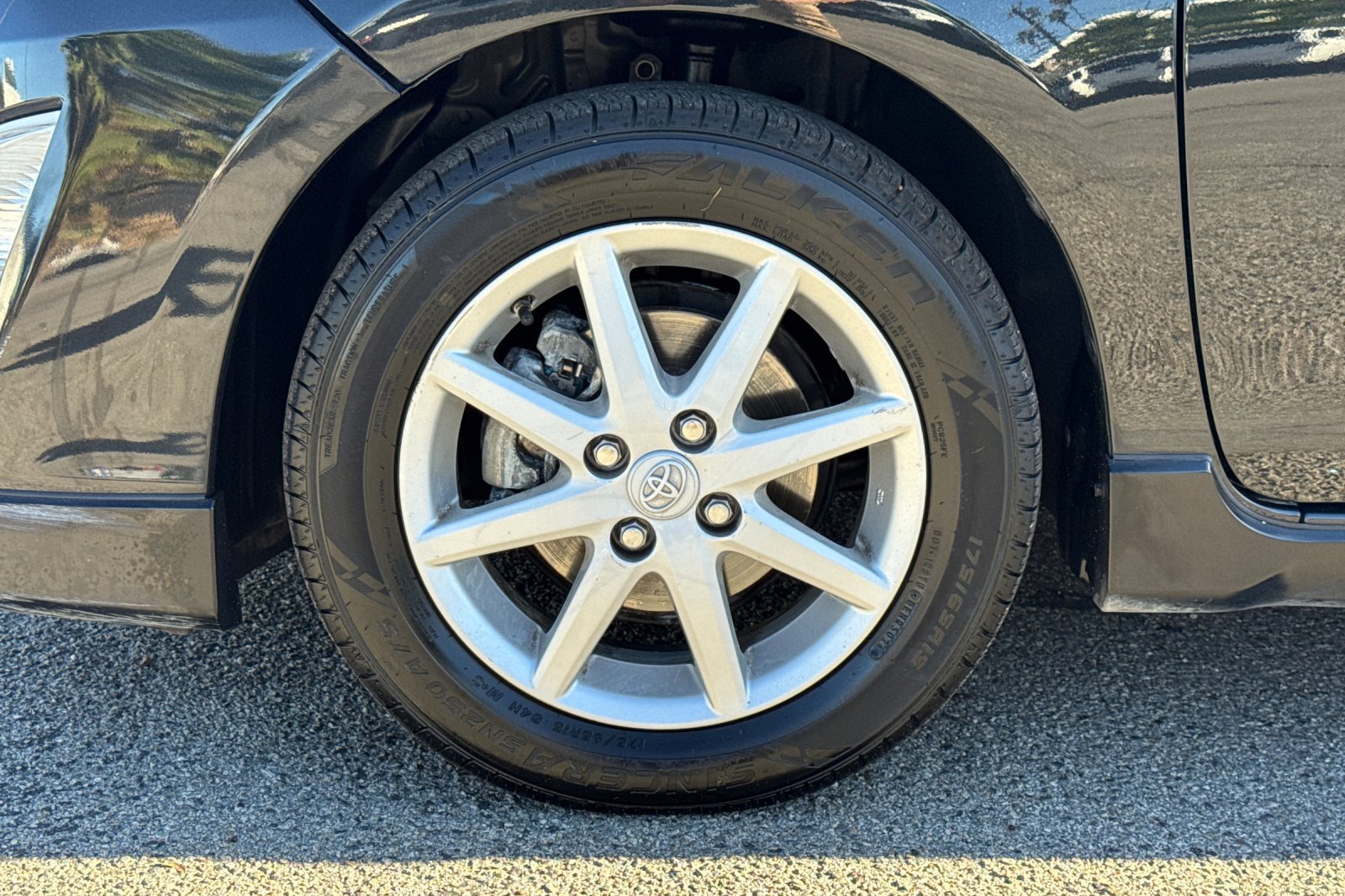 Used 2017 Toyota Prius C One FWD image 25