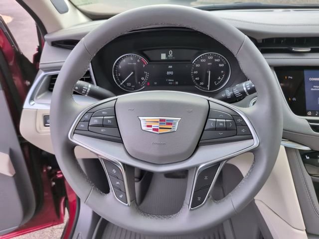 Used 2025 Cadillac XT5 Premium Luxury w/ LPO, Floor Liner Package image 20