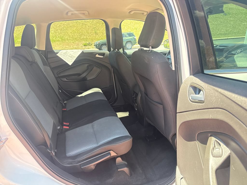 Used 2018 Ford Escape SE w/ SE Sync 3 Package AWD/4WD image 23