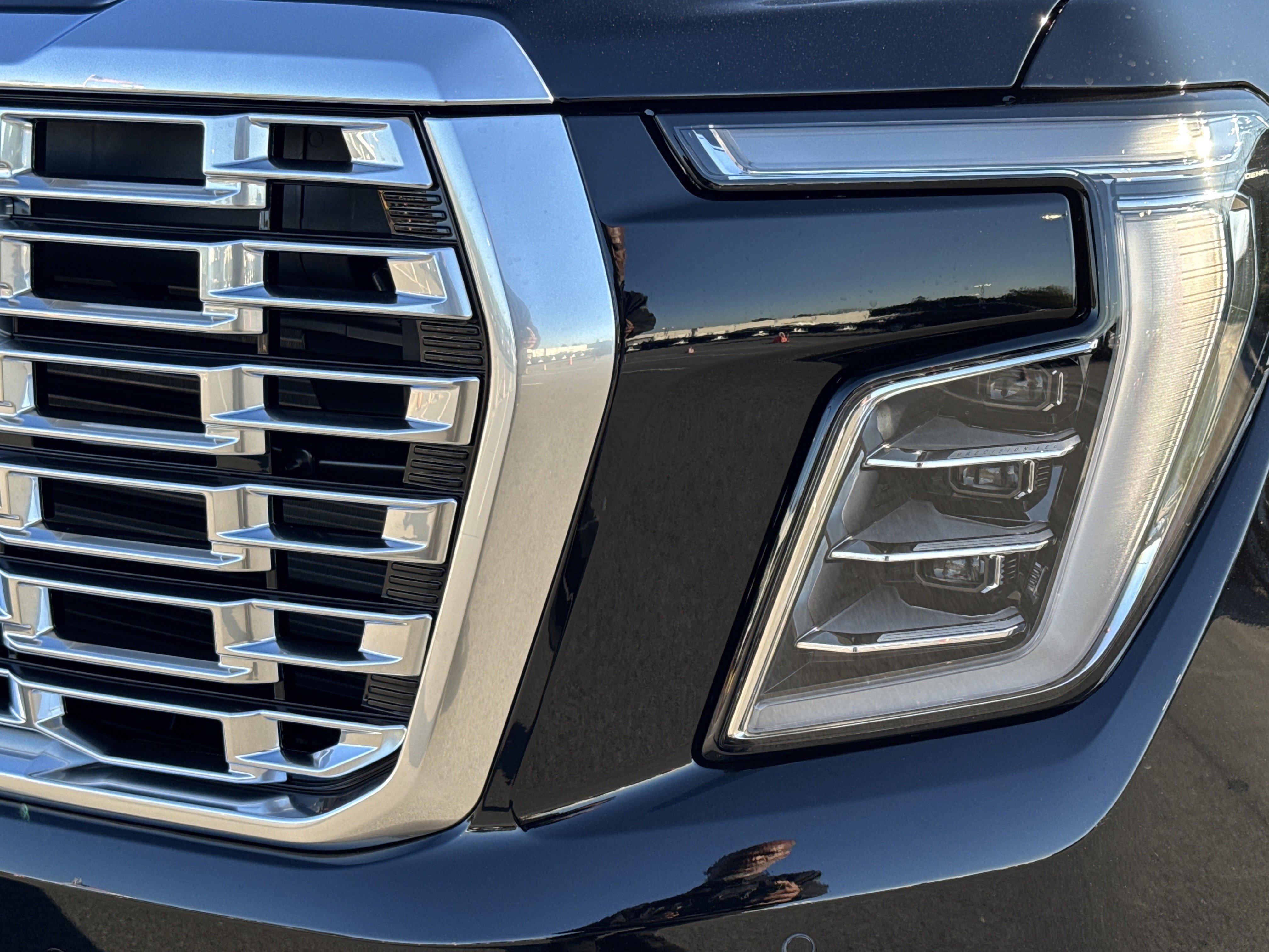 New 2026 GMC Yukon Denali w/ Sun & Power Step Package image 6
