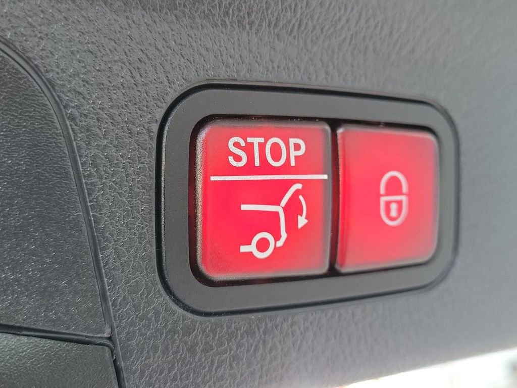 Used 2024 Mercedes-Benz GLE 350 4MATIC image 12