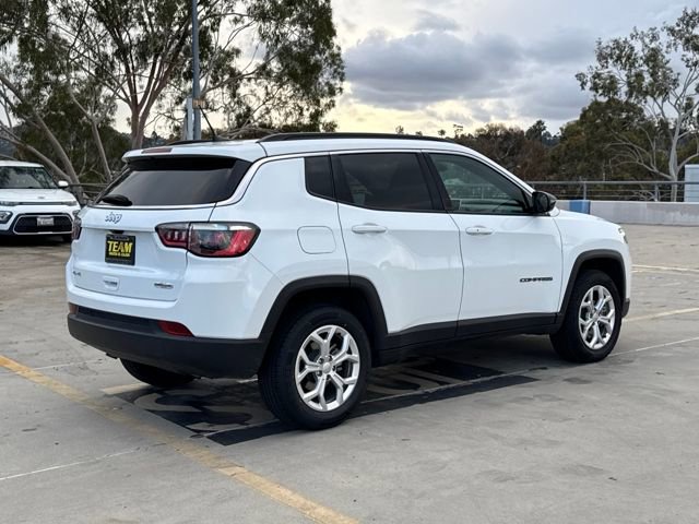 Used 2024 Jeep Compass Latitude image 6