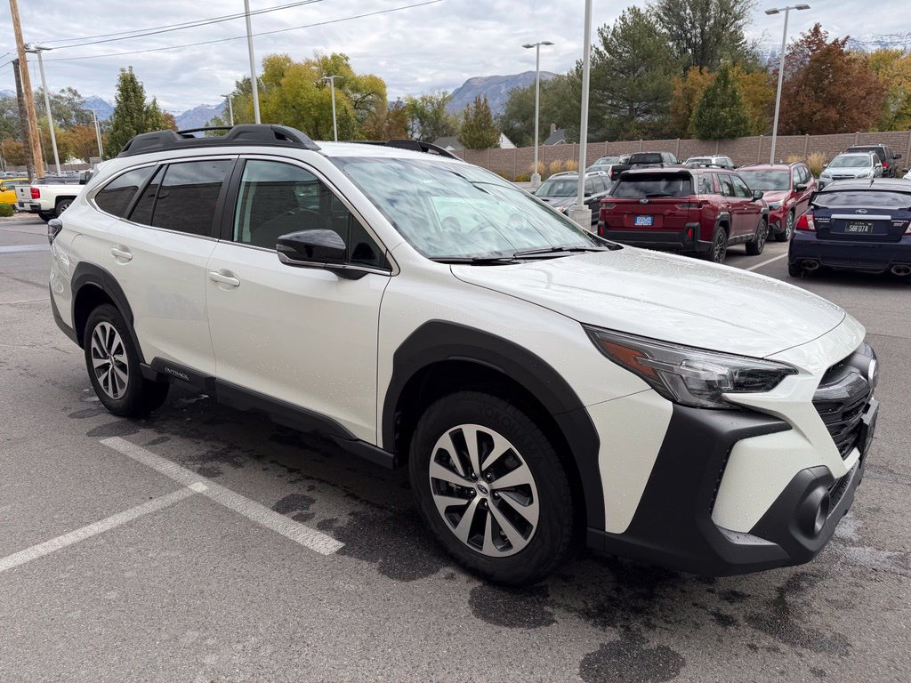 Used 2024 Subaru Outback Premium AWD/4WD image 6