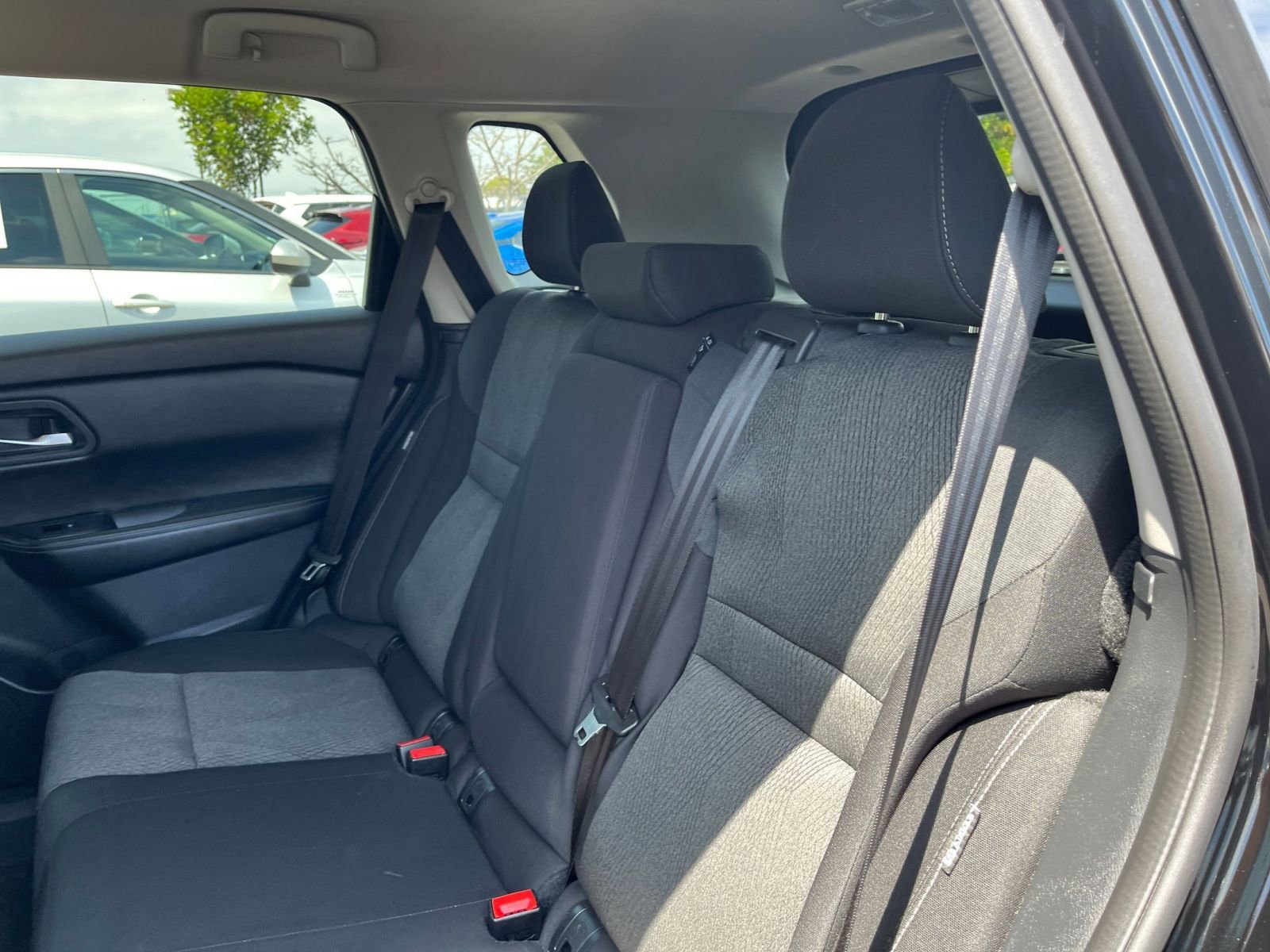 Used 2025 Nissan Rogue SV FWD image 28