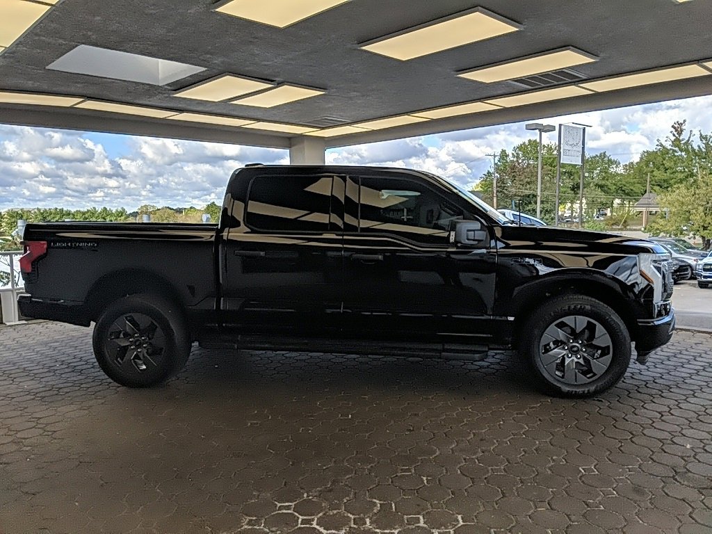 Certified 2024 Ford F150 Lightning XLT w/ Max Trailer Tow Package image 4