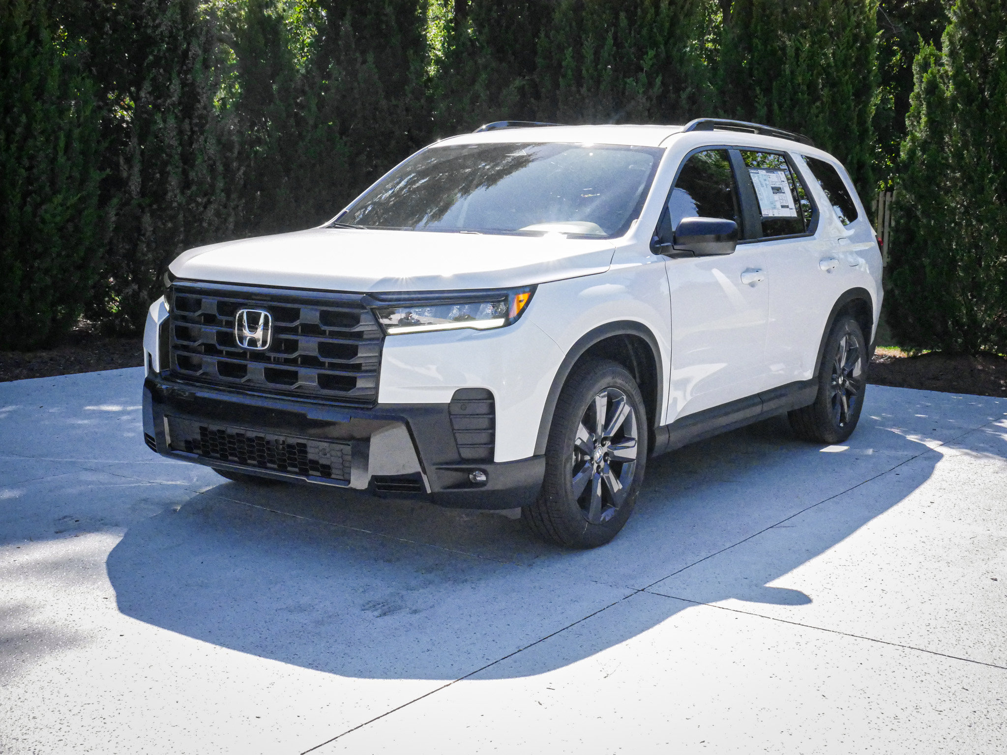 New 2026 Honda Pilot Sport image 5