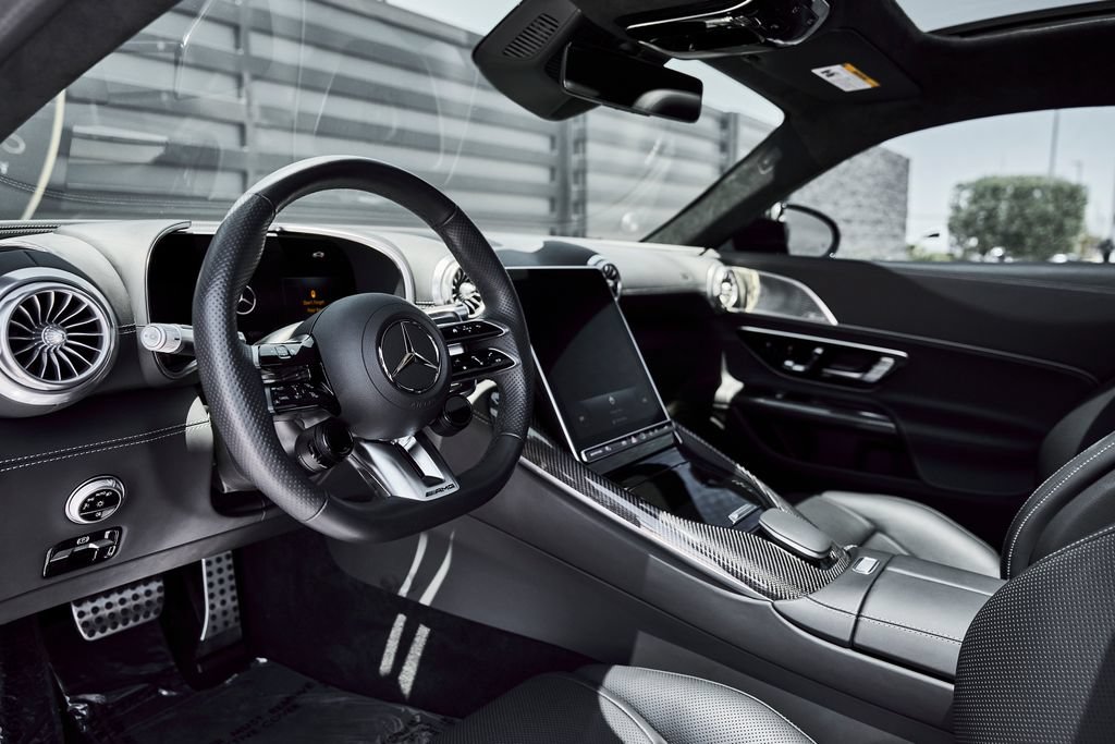 Used 2025 Mercedes-Benz AMG GT 63 image 2