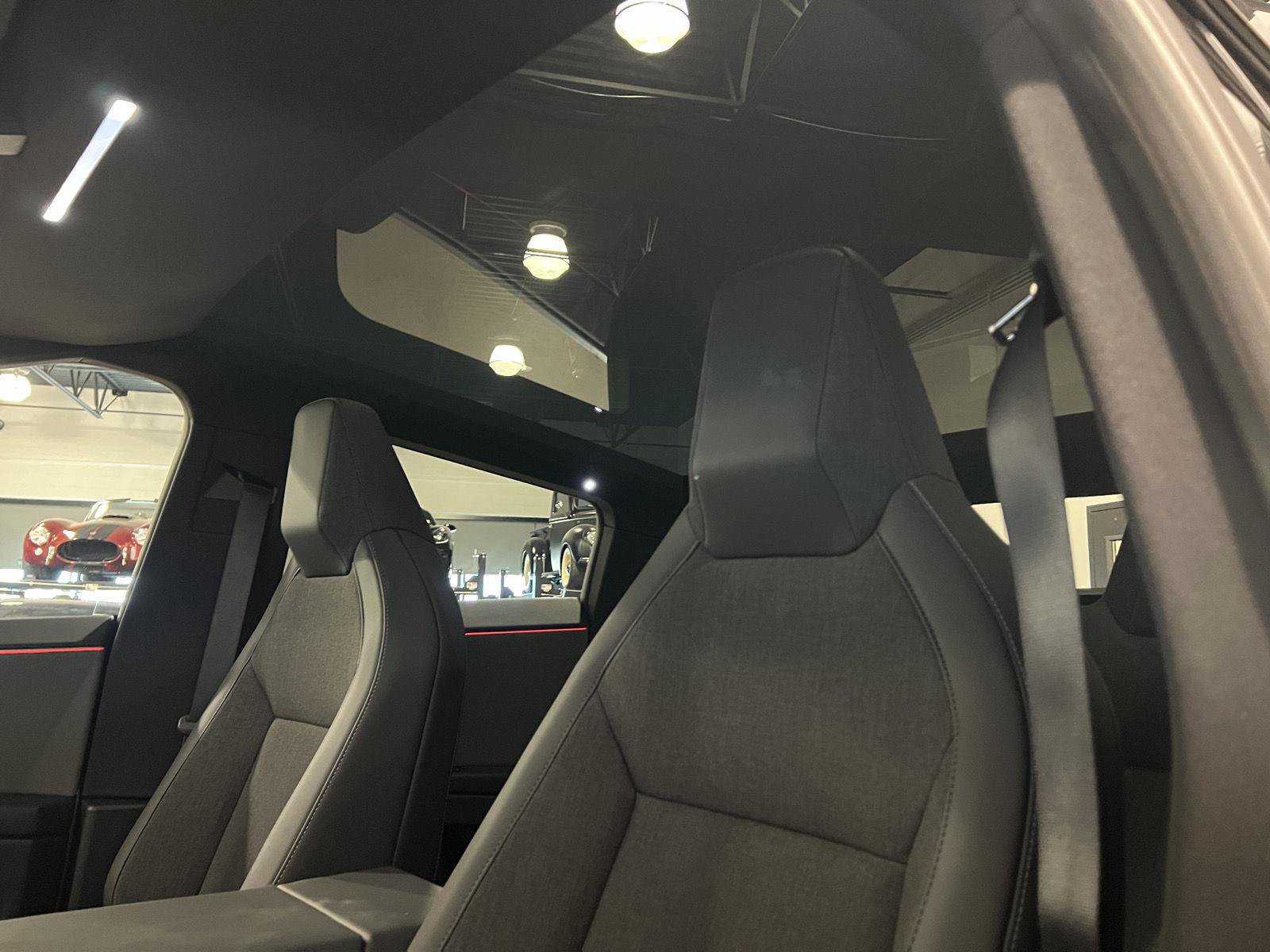 Used 2026 Tesla Cybertruck AWD Crew Cab image 25