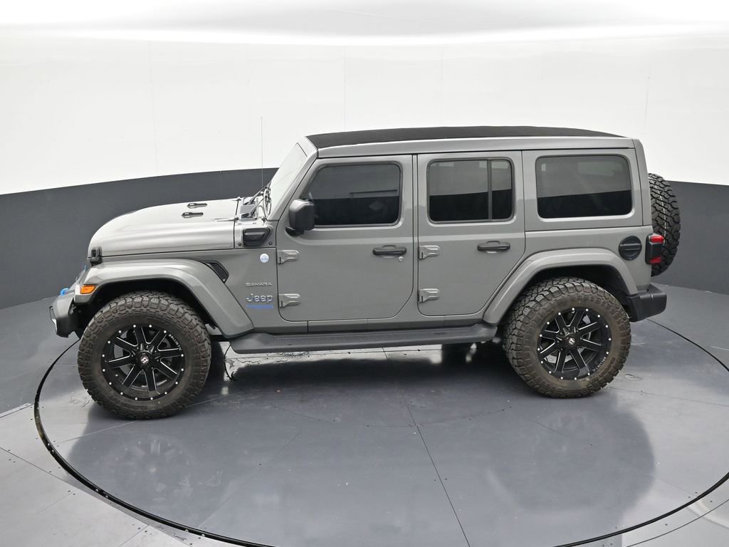 Used 2022 Jeep Wrangler Unlimited Sahara AWD/4WD image 13