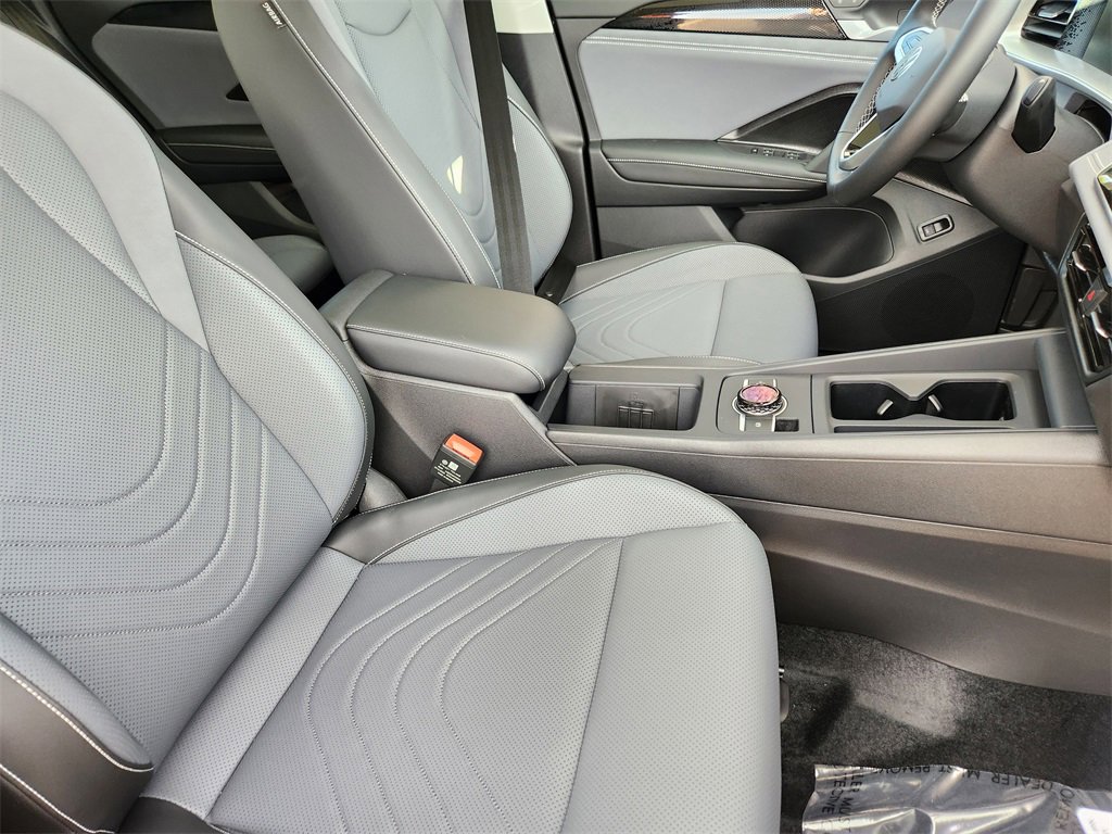 New 2026 Volkswagen Tiguan SE image 4