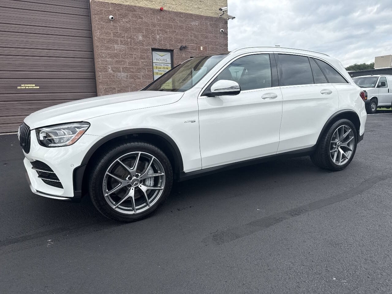 Used 2022 Mercedes-Benz GLC 43 AMG 4MATIC image 3