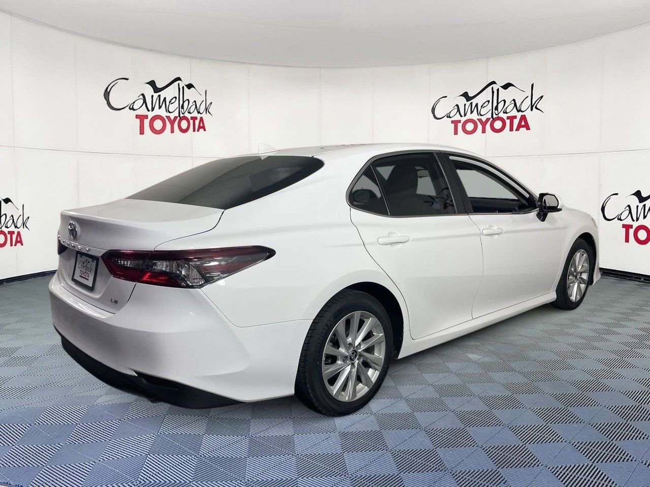 Used 2024 Toyota Camry LE image 7