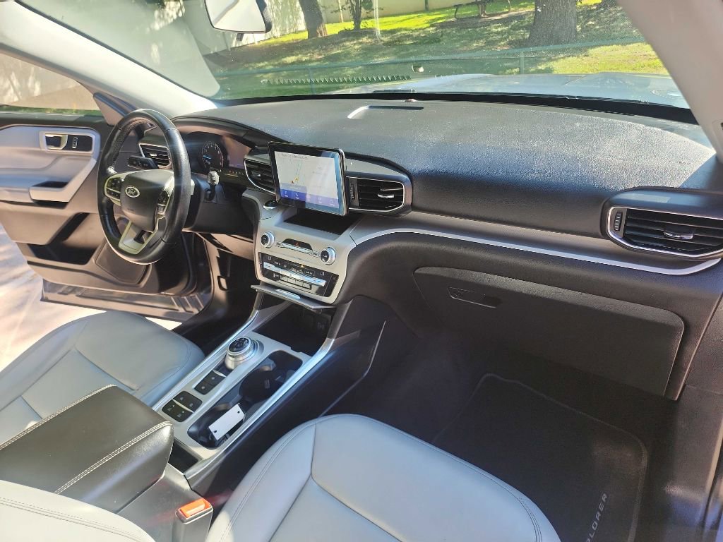 Used 2021 Ford Explorer XLT w/ Equipment Group 202A image 40