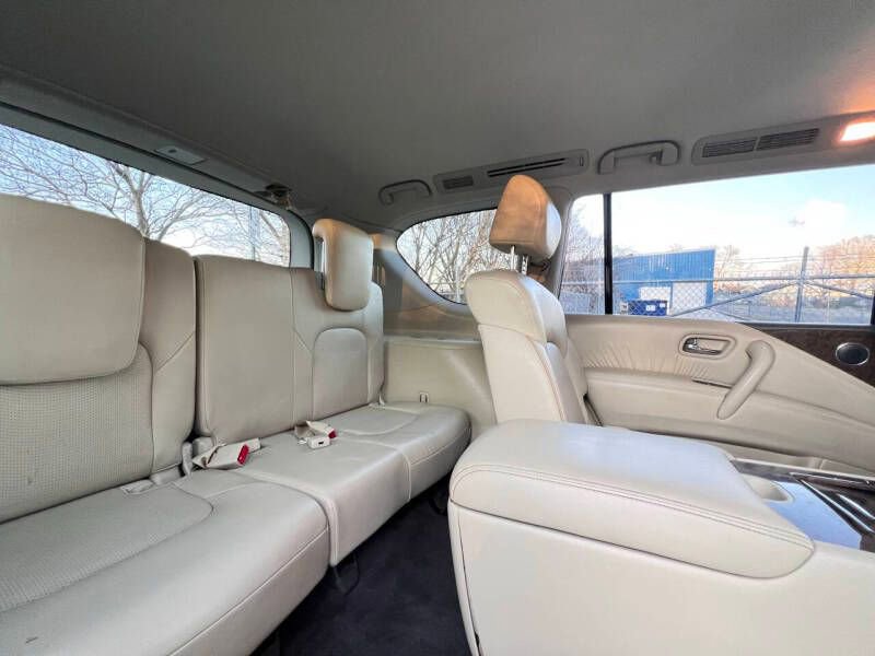 Used 2017 INFINITI QX80 Limited w/ All Season Package image 15