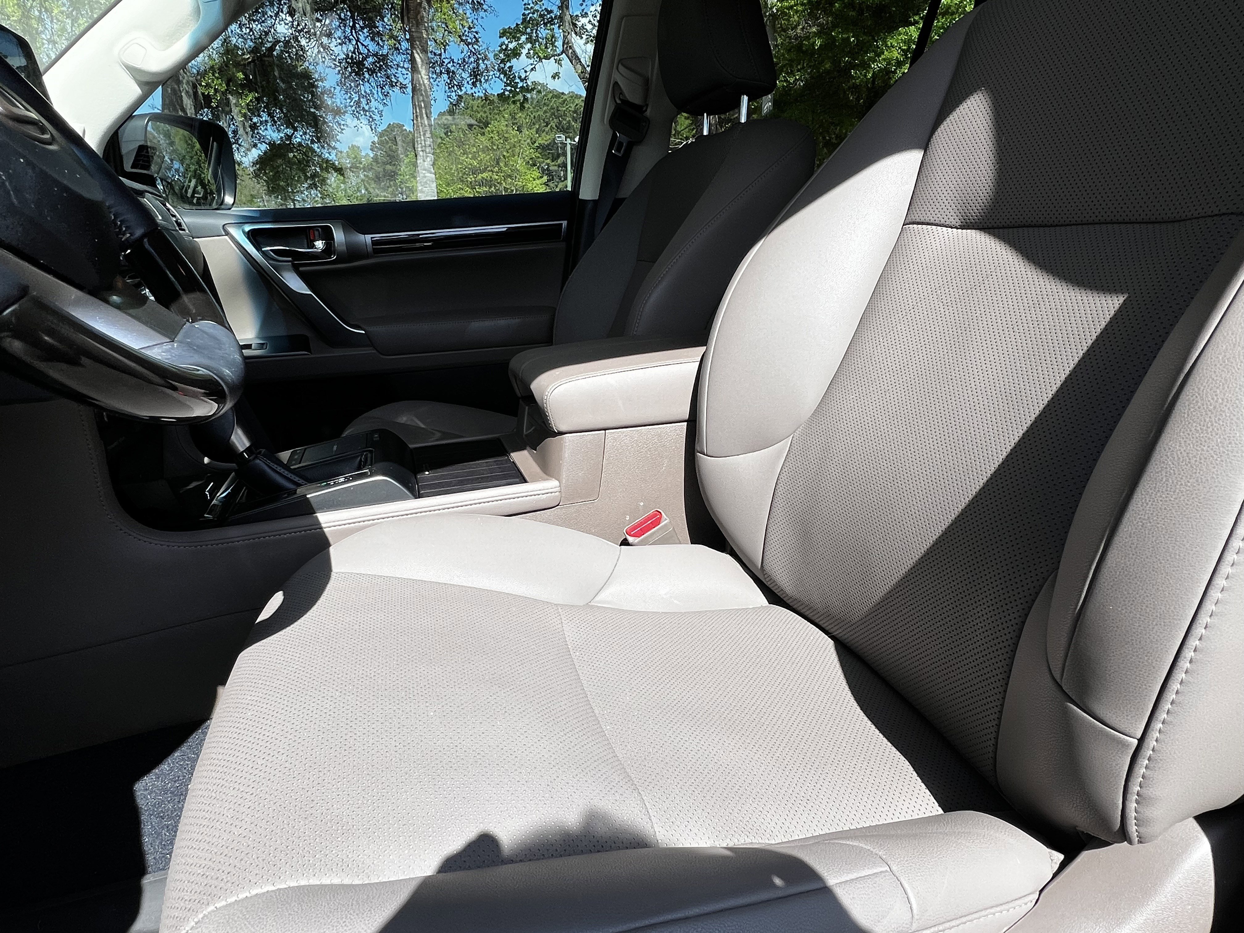 Used 2023 Lexus GX 460 Premium image 17