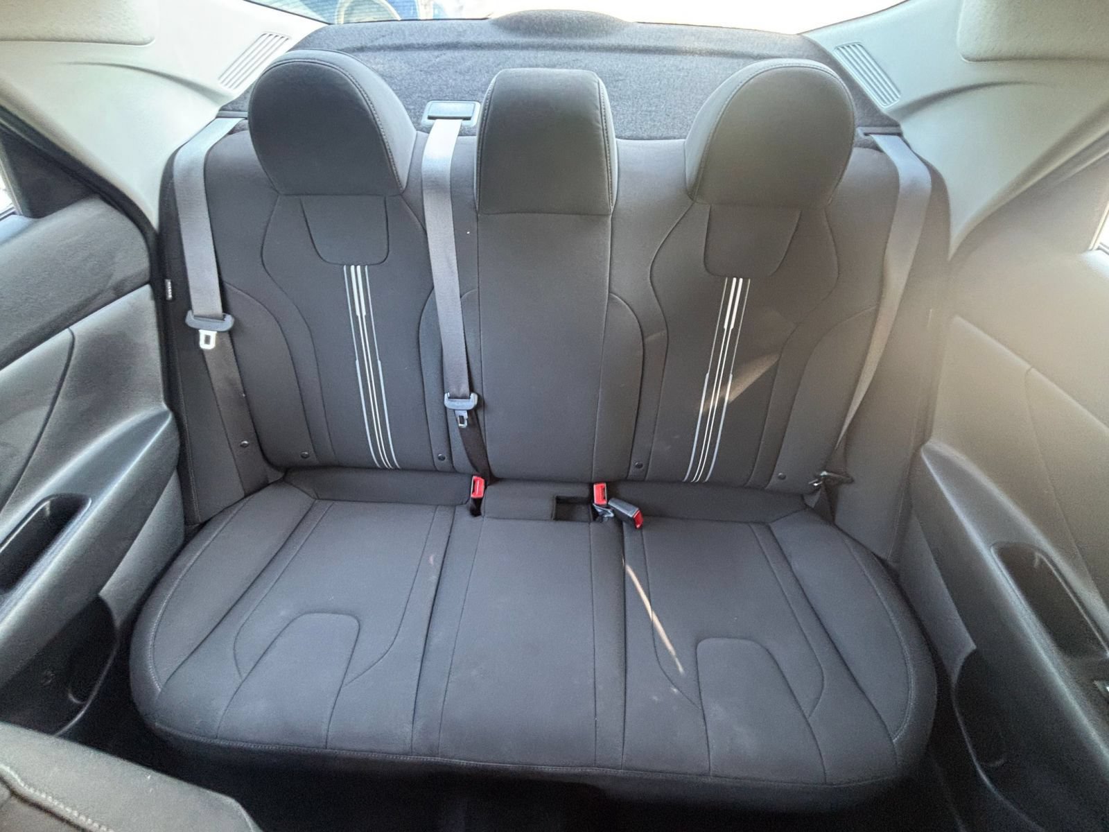 Used 2026 Hyundai Elantra Hybrid FWD image 36