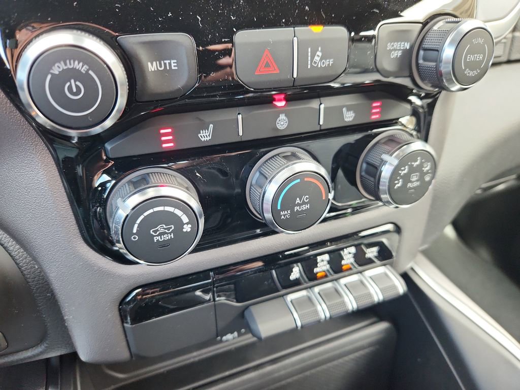 New 2026 RAM 1500 Big Horn AWD/4WD image 14