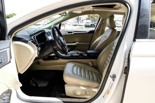 Used 2016 Ford Fusion SE w/ Equipment Group 502A image 4