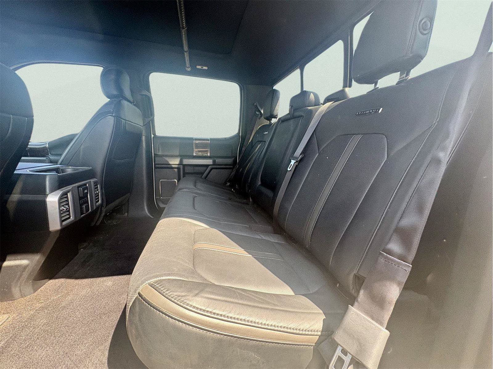 Used 2015 Ford F150 Platinum w/ Equipment Group 701A Luxury AWD/4WD image 14
