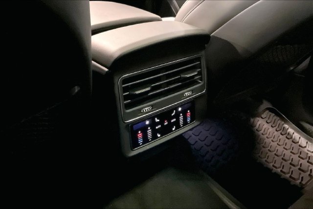 Certified 2025 Audi Q8 Prestige AWD/4WD image 34