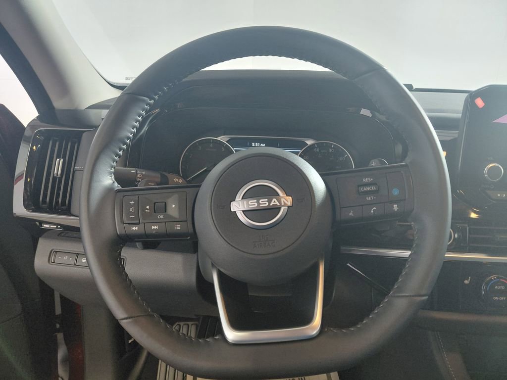 Used 2022 Nissan Pathfinder SV image 19