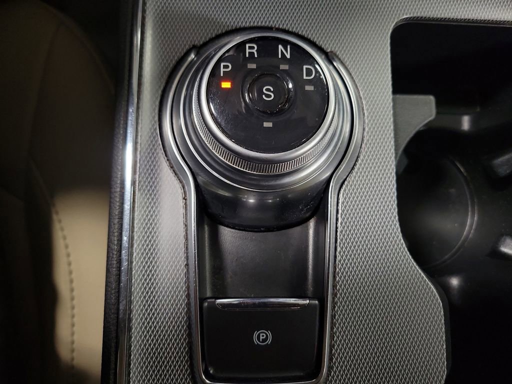 Used 2021 Ford Edge SEL w/ Cargo Accessory Package image 16