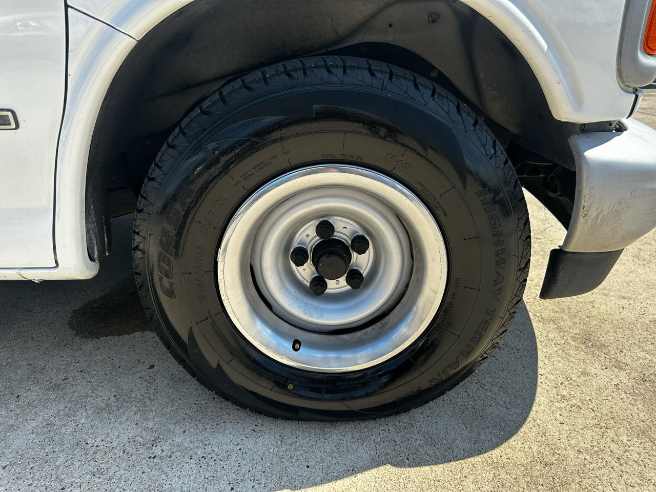 Used 2001 Chevrolet Express 1500 image 42