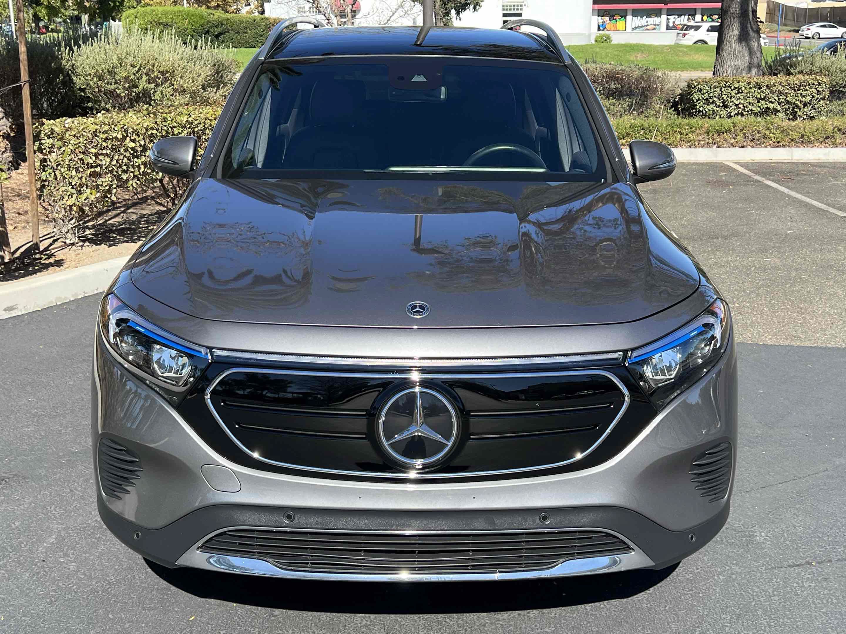 Used 2023 Mercedes-Benz EQB 300 4MATIC image 17