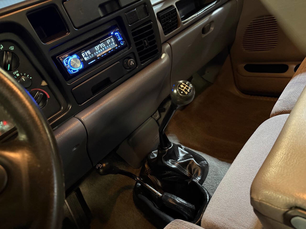 Used 1997 Dodge Ram 2500 Truck 4x4 Club Cab image 25