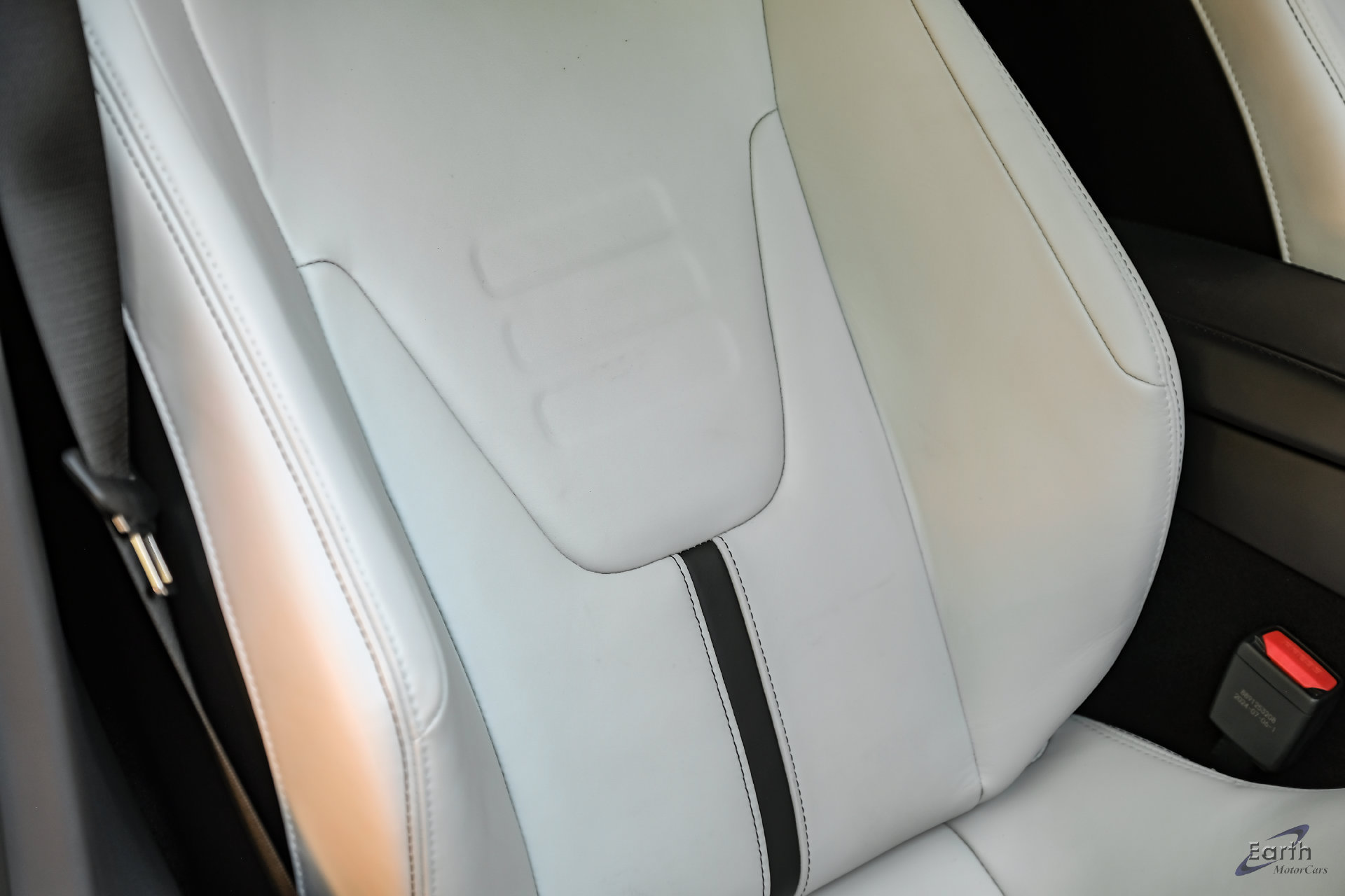 Used 2025 Lotus Emira RWD image 61