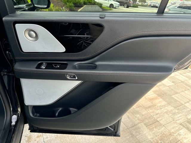 New 2025 Lincoln Aviator Black Label image 21
