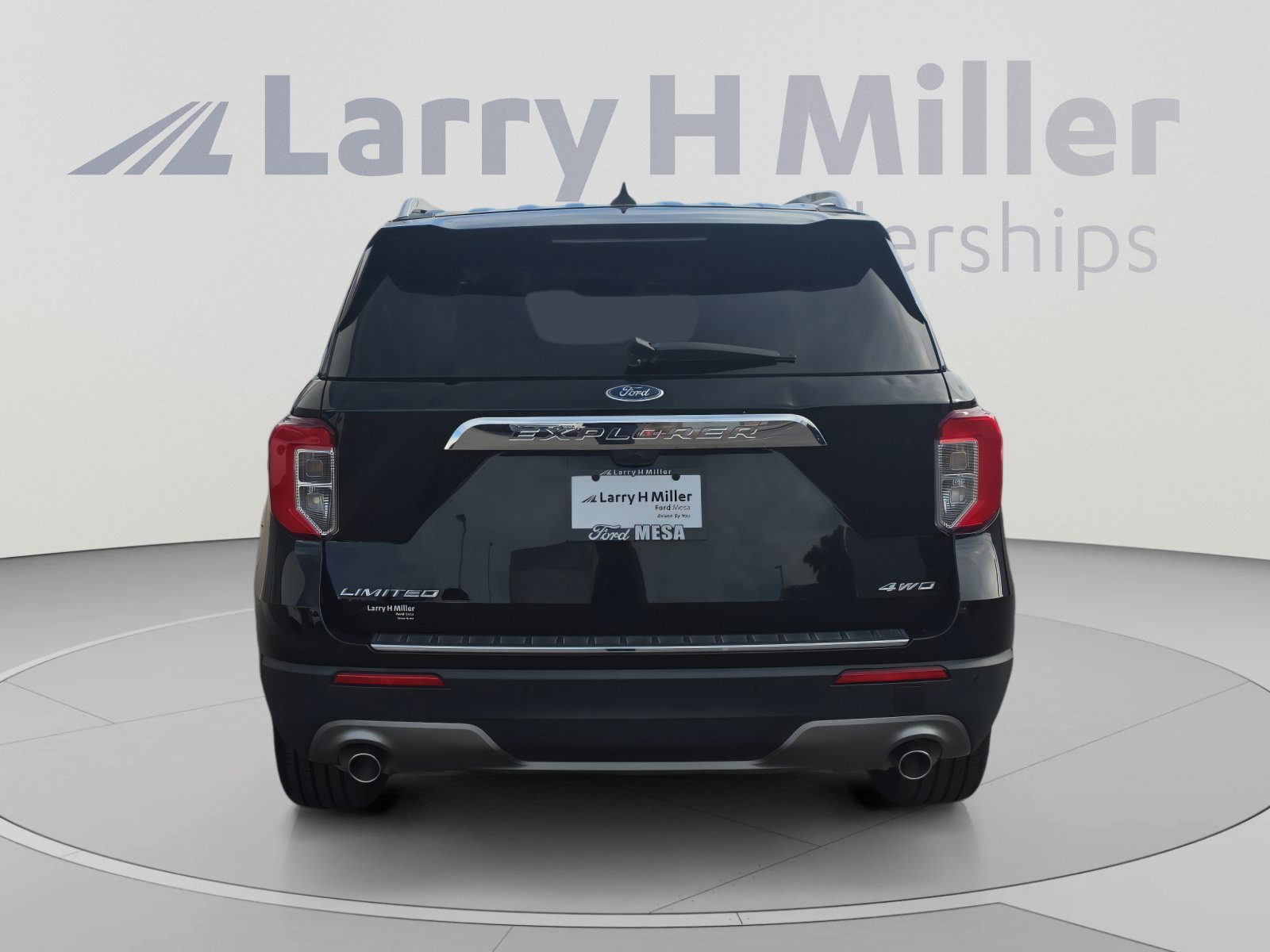 Used 2022 Ford Explorer Limited AWD/4WD image 4
