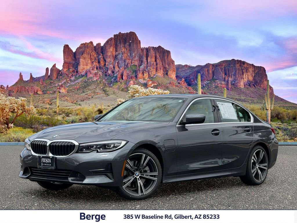 Used 2021 BMW 330e xDrive w/ Convenience Package image 1