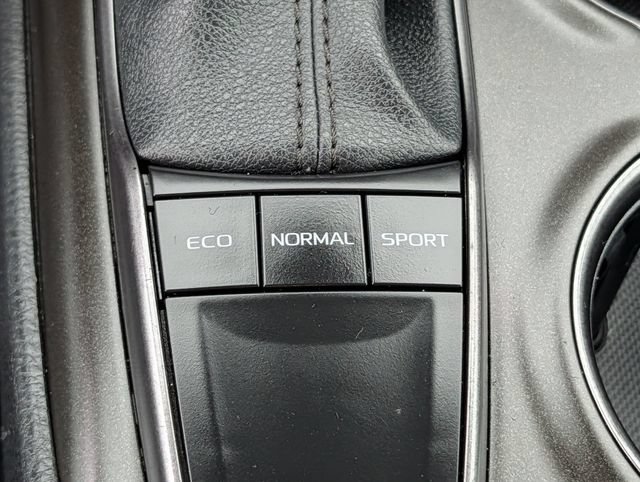 Used 2023 Toyota Camry SE FWD image 16