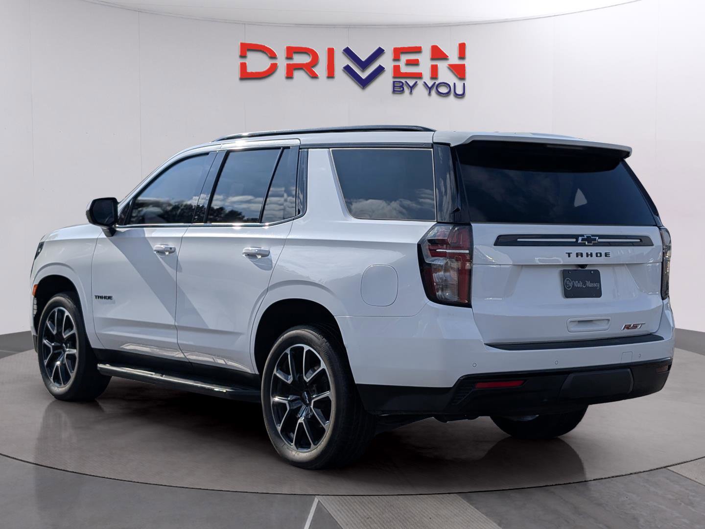 Used 2023 Chevrolet Tahoe RST image 3