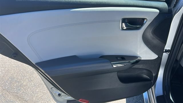 Used 2015 Toyota Avalon XLE Premium FWD image 14
