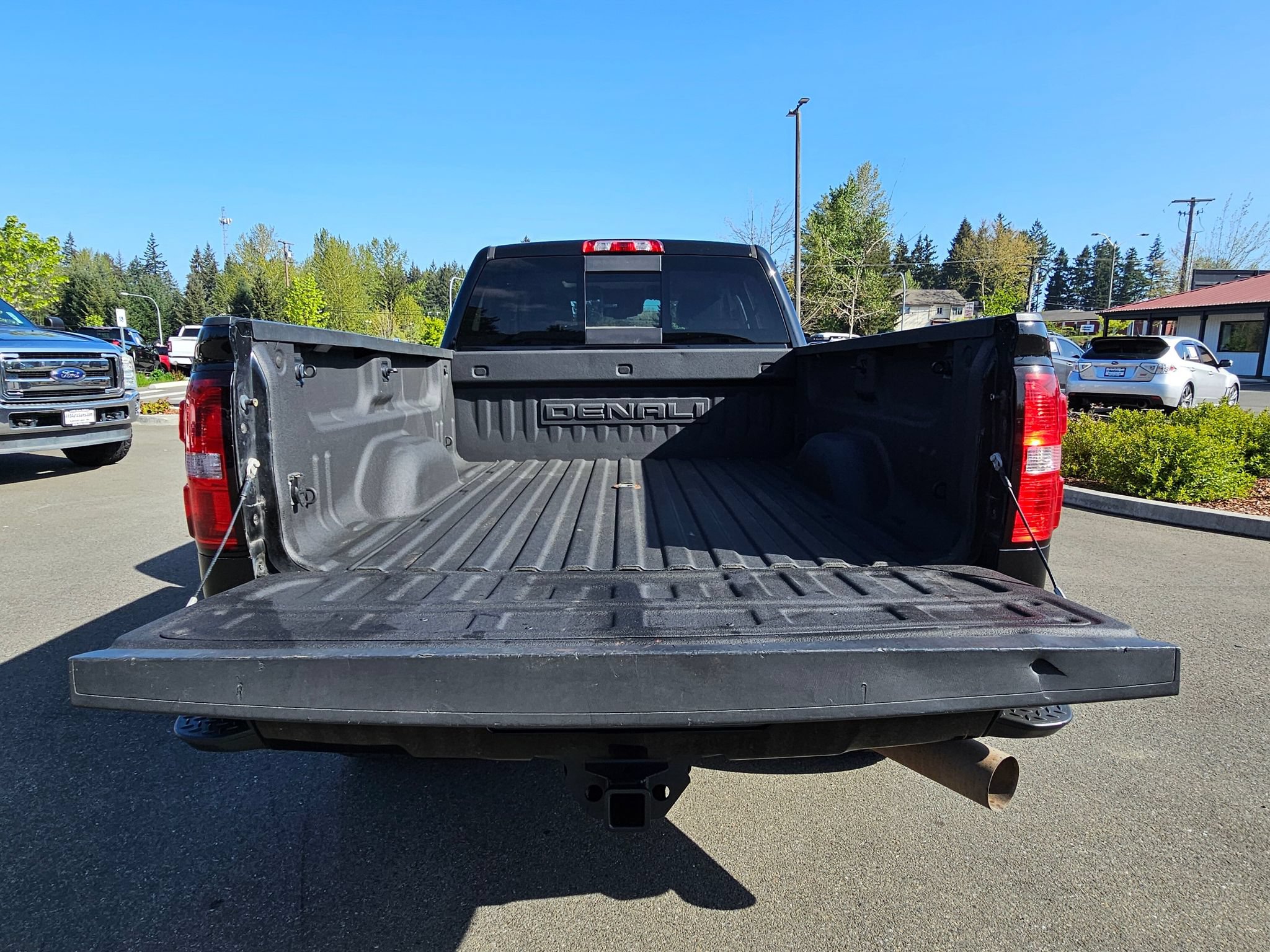 Used 2016 GMC Sierra 3500 Denali w/ Duramax Plus Package AWD/4WD image 9