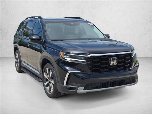 Used 2025 Honda Pilot Elite image 3