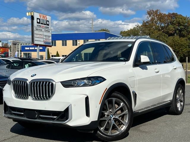Used 2024 BMW X5 xDrive50e image 12