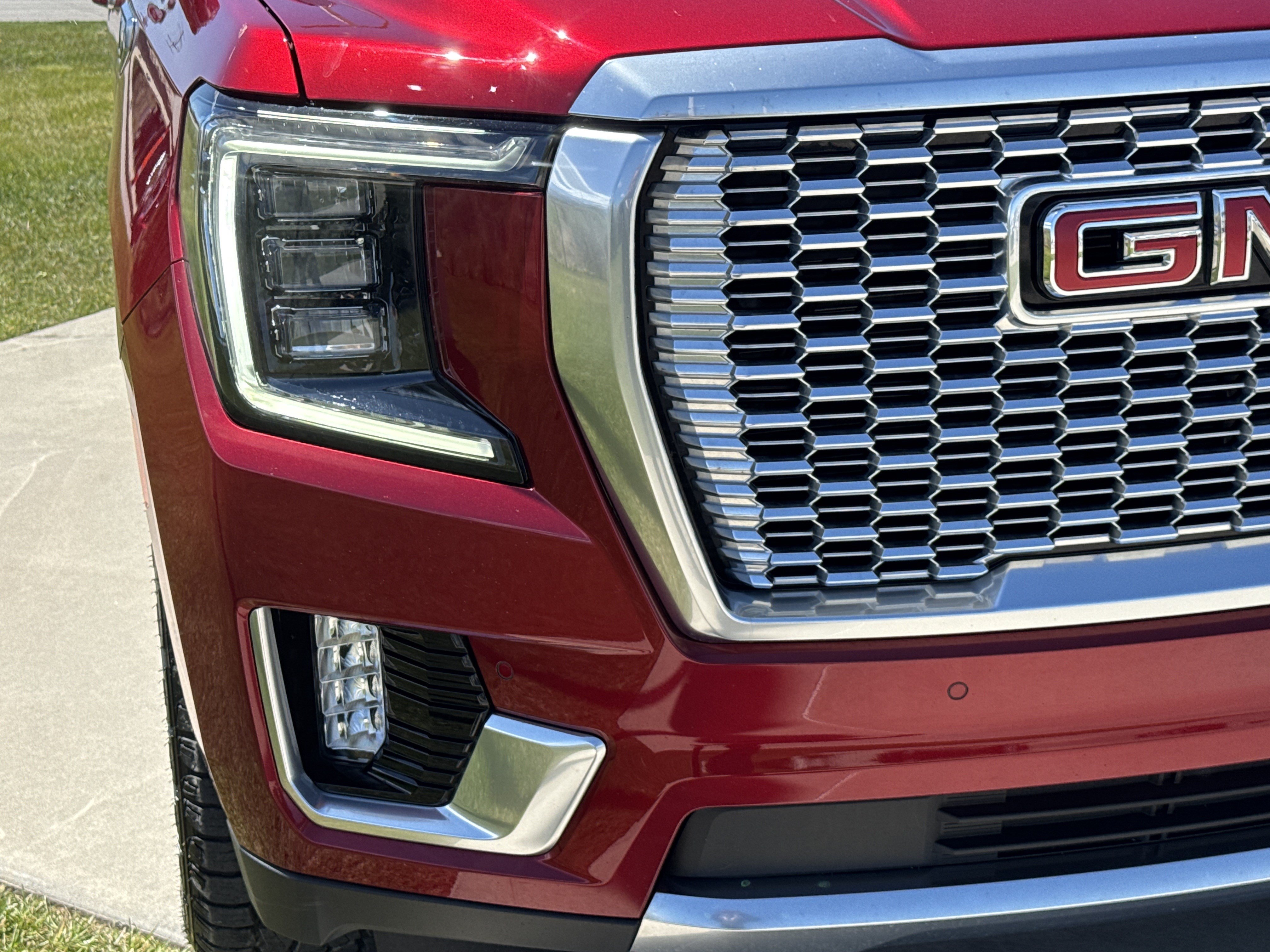 Certified 2024 GMC Yukon XL Denali w/ Advanced Technology Package AWD/4WD image 10