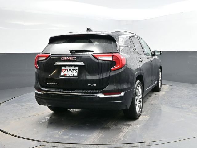 Used 2023 GMC Terrain Denali w/ Denali Premium Package image 8