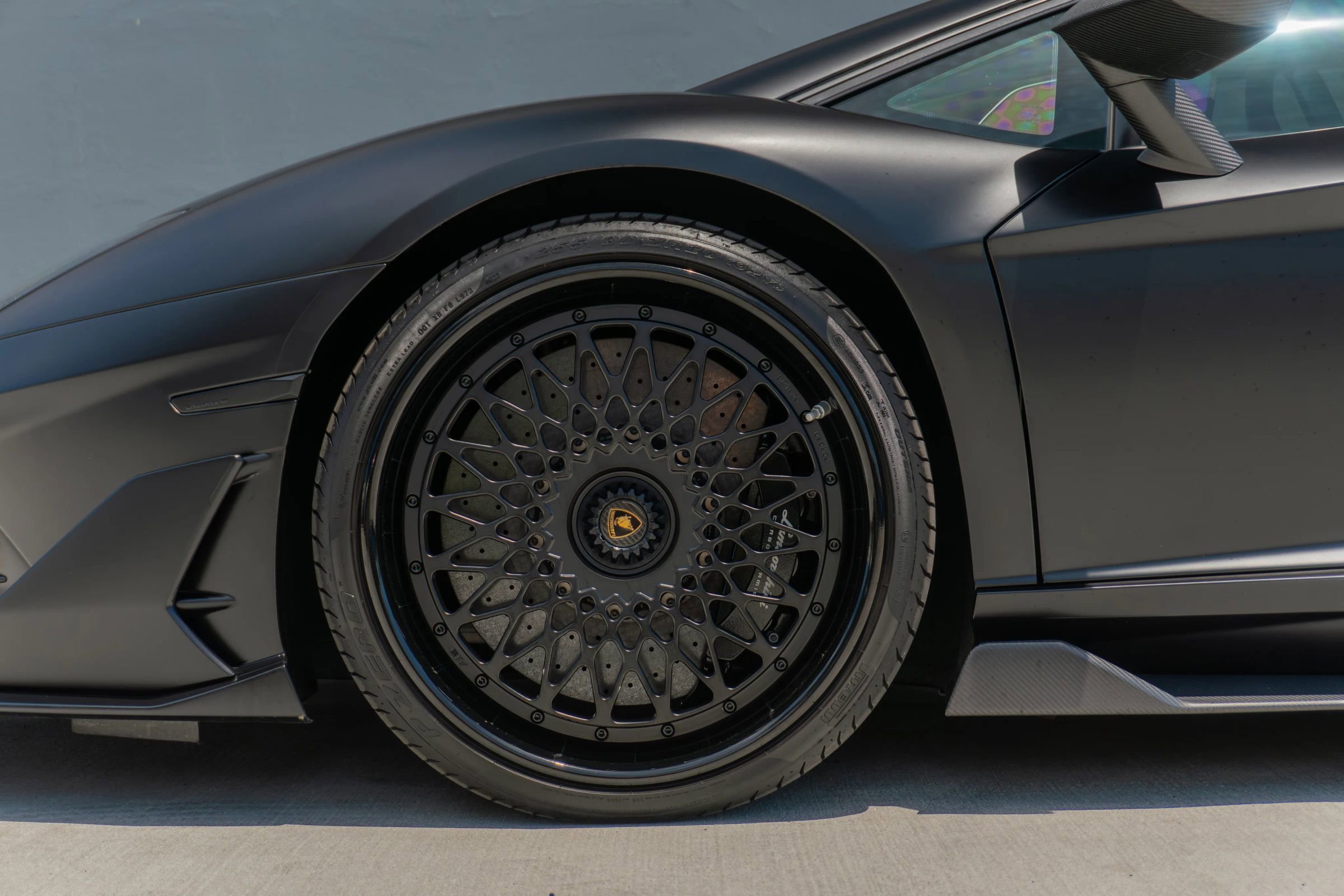 Used 2019 Lamborghini Aventador SVJ AWD/4WD image 19