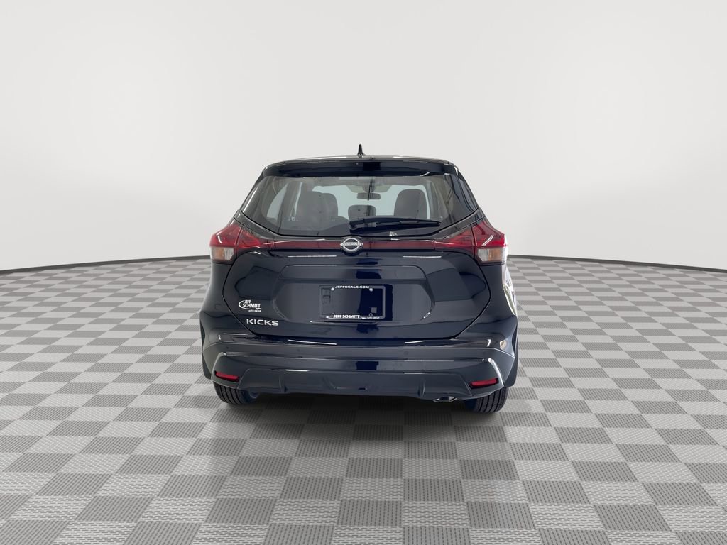 Certified 2025 Nissan Kicks Play S FWD image 10